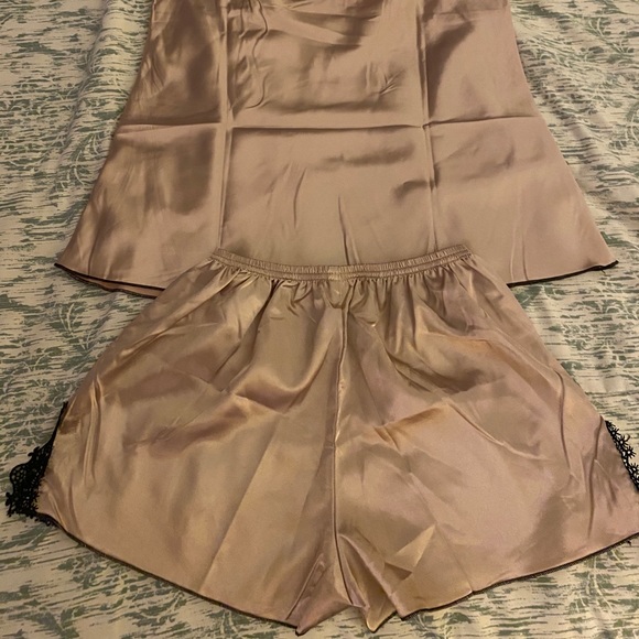 Deep Blush/Gold silky pant set - Picture 6 of 7